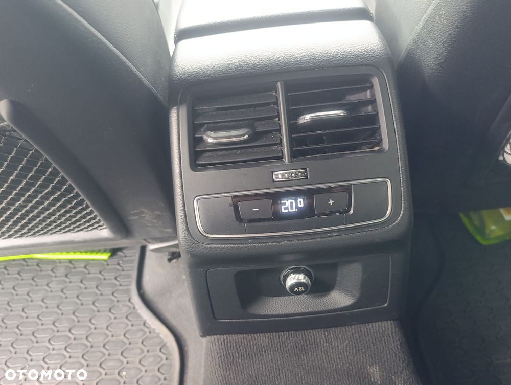 Audi A4 Avant 35 TDI Sport S tronic - 33