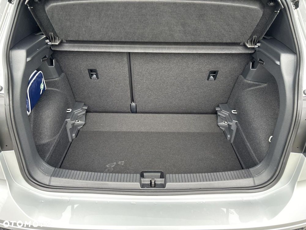 Volkswagen T-Cross - 17