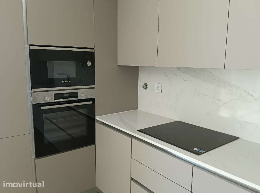 Apartamento T2 no 2º andar - excelente localização - Grande imagem: 5/15