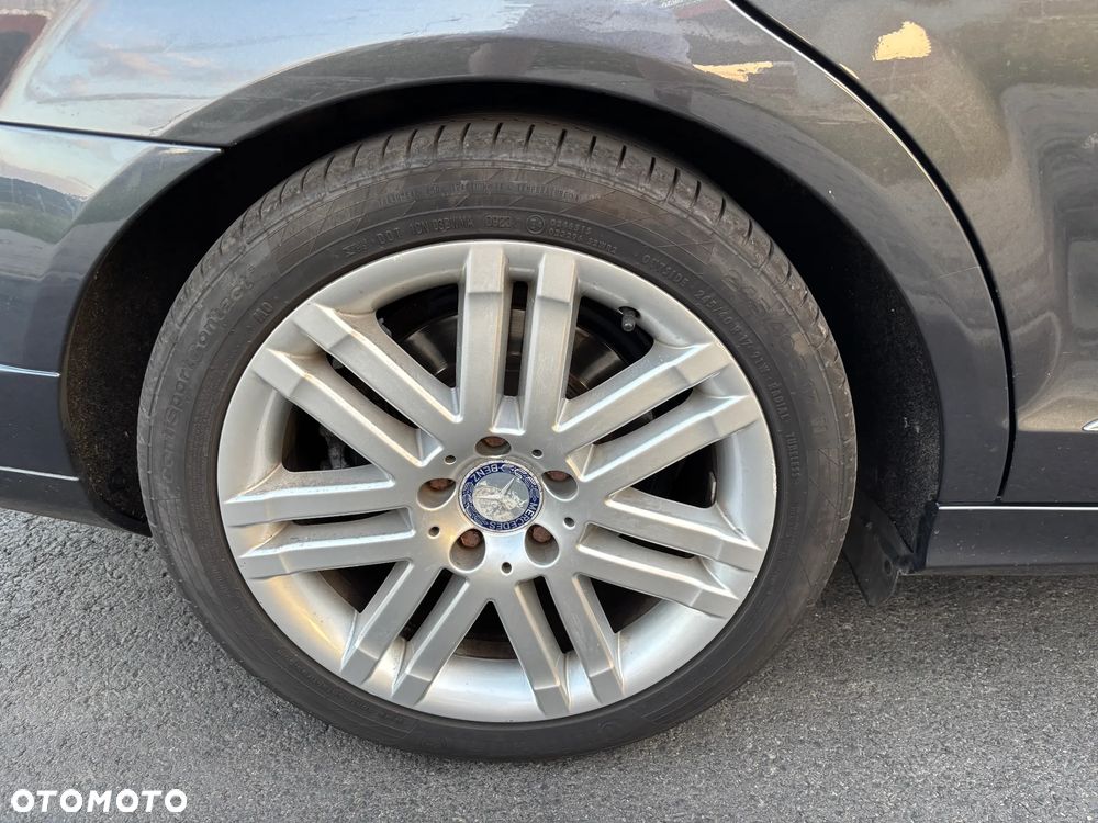 Mercedes-Benz Klasa C 200 CGI Automatik BlueEFFICIENCY Avantgarde - 29