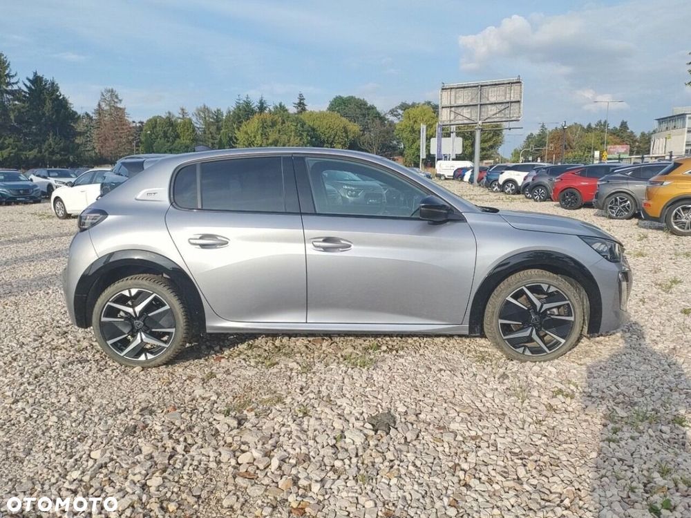 Peugeot 208 - 4