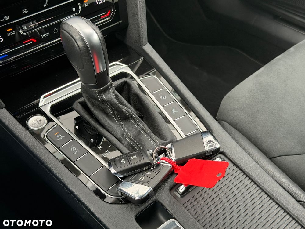 Volkswagen Arteon 2.0 TDI SCR 4Motion DSG R-Line - 40