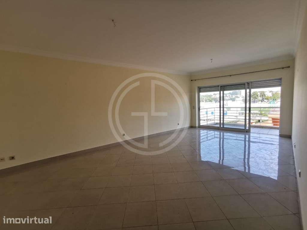 Apartamento T3 no centro de Vilamoura, em condomínio com piscina e ... - Grande imagem: 2/20