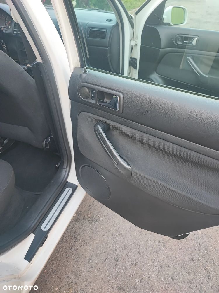 Volkswagen Golf - 29