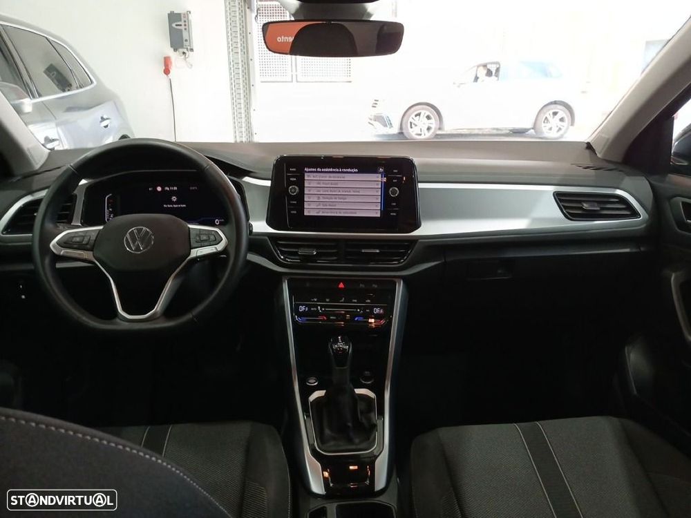 VW T-Roc 1.5 TSI Urban DSG - 31