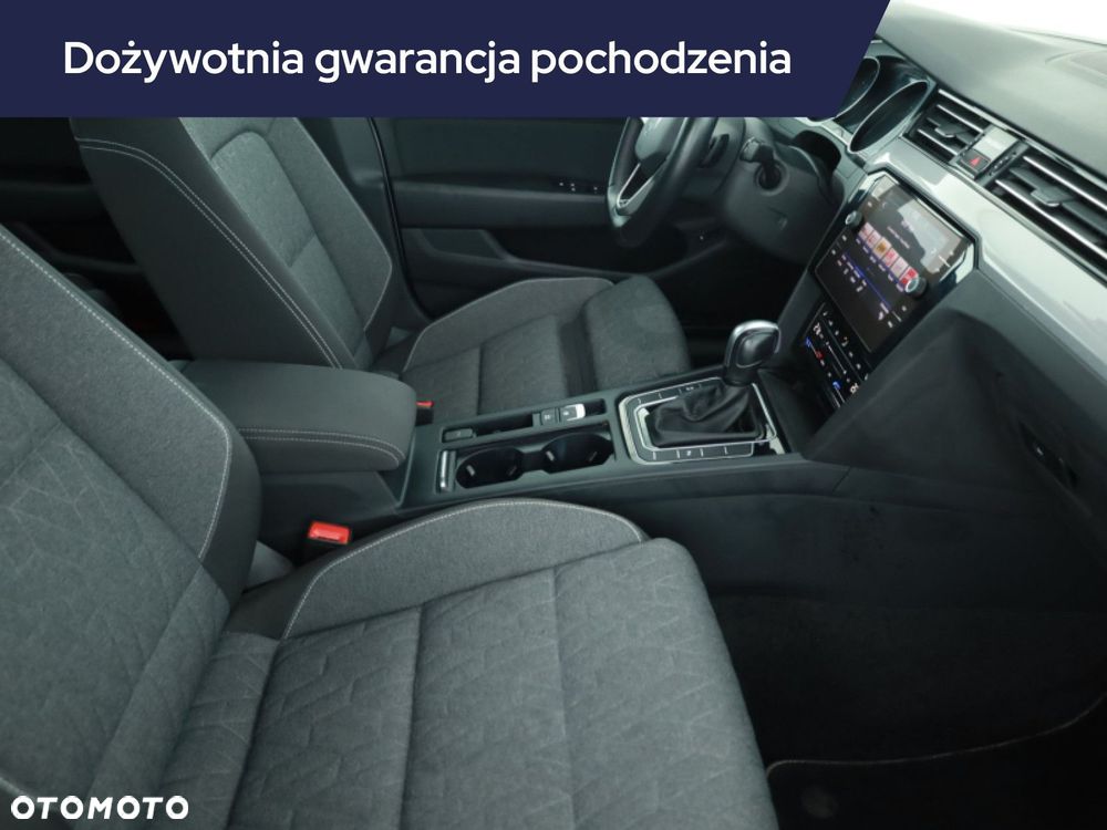 Volkswagen Passat Variant - 9