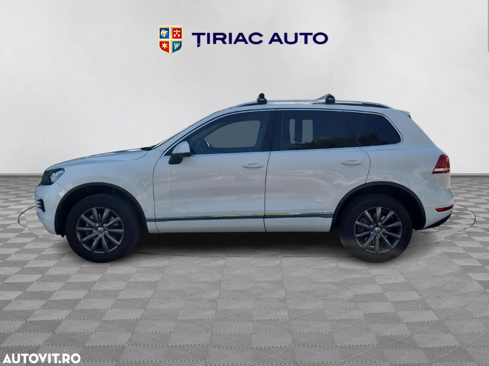 Volkswagen Touareg 3.0 V6 TDI BMT - 3