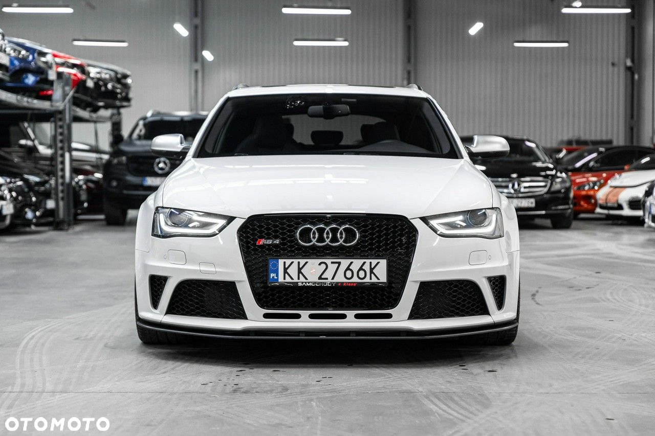 Audi RS4 Avant S tronic - 4