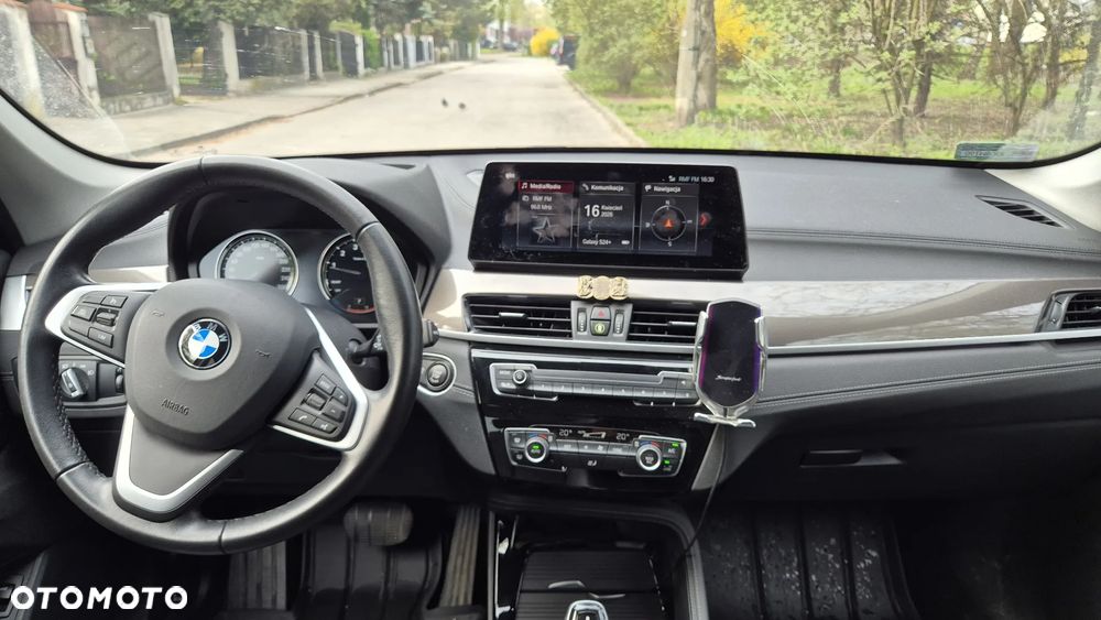 BMW X1 sDrive20i xLine - 9