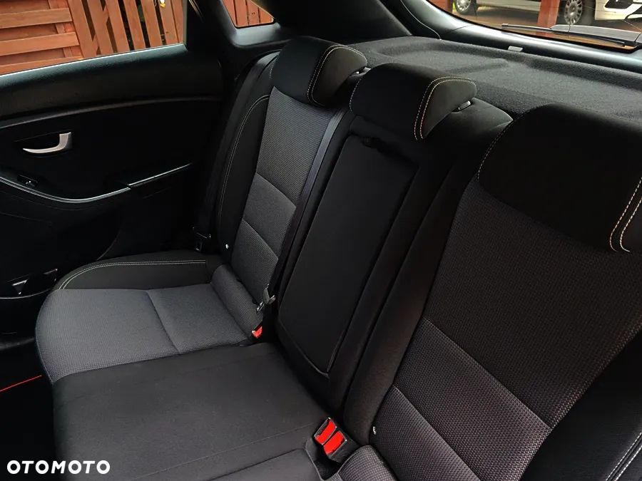 Hyundai i30 blue 1.6 GDI Passion - 34