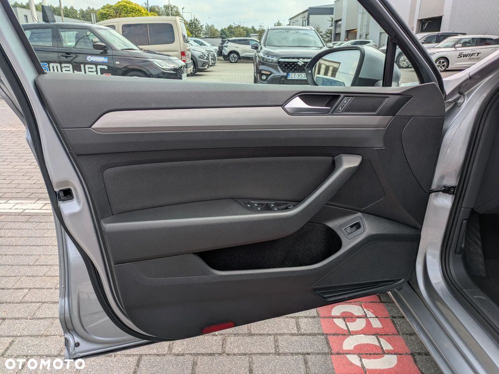Volkswagen Passat 1.5 TSI EVO Trendline - 9