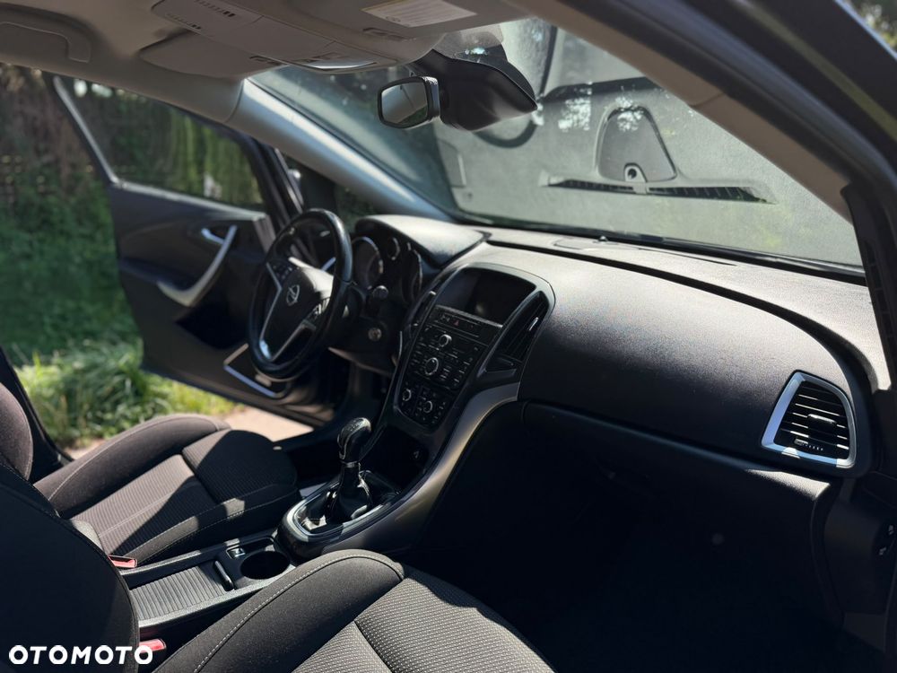 Opel Astra 2.0 CDTI Cosmo S&S - 30