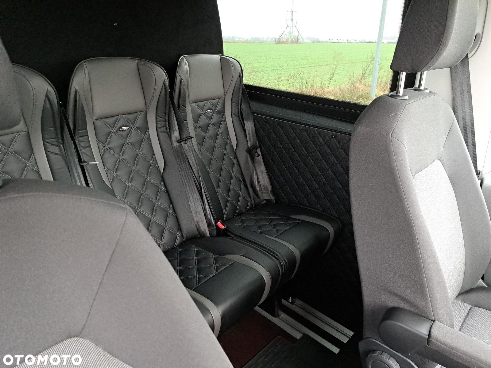 Volkswagen Crafter 35 furgon 177km Automat 3640 - 26