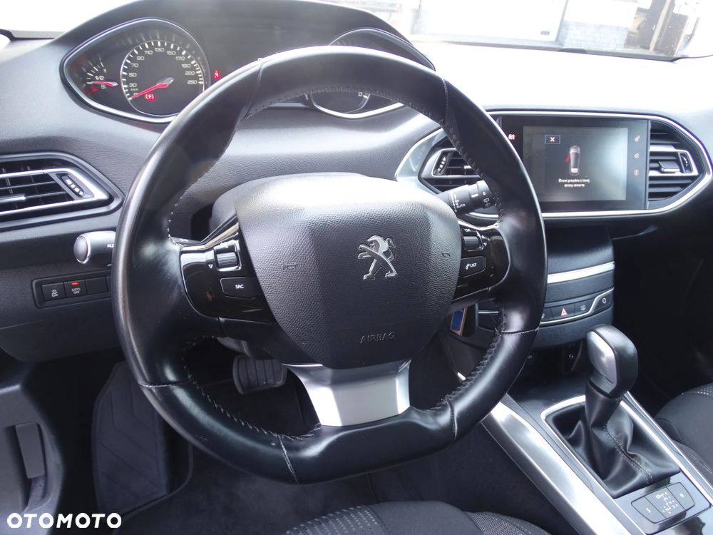 Peugeot 308 1.6 BlueHDi Allure S&S EAT6 - 25