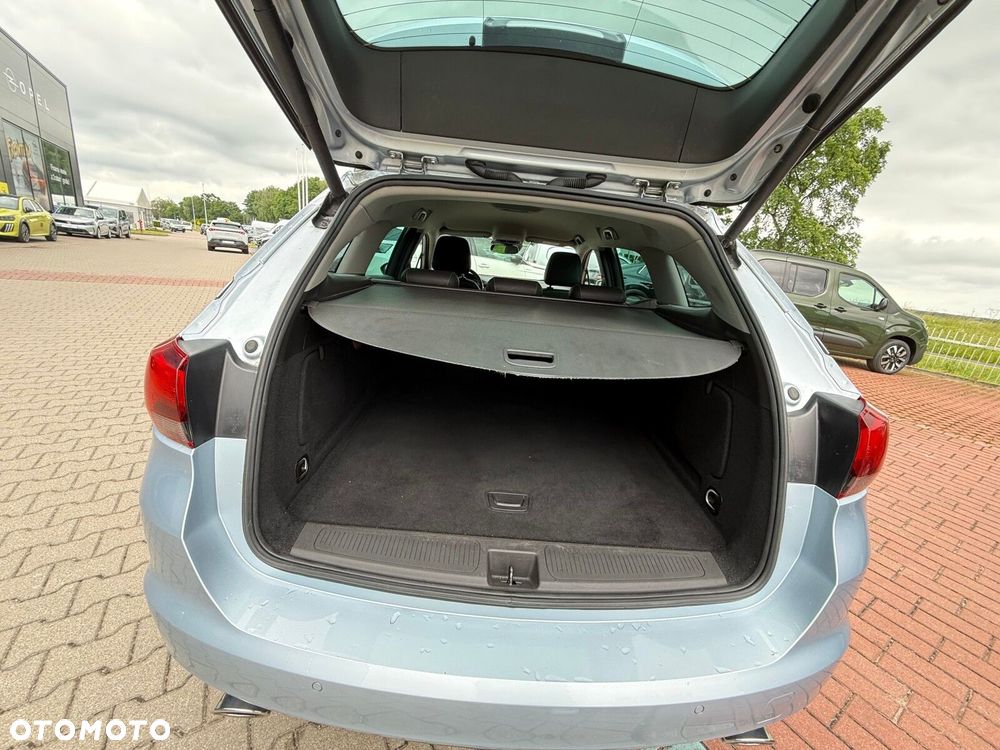 Opel Astra 1.6 T Dynamic S&S - 12
