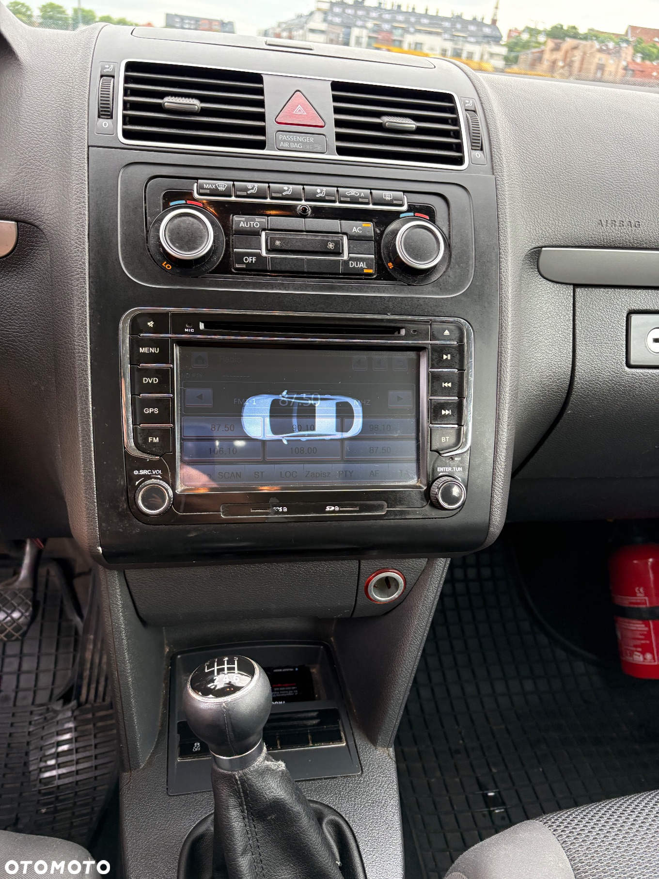Volkswagen Touran - 23