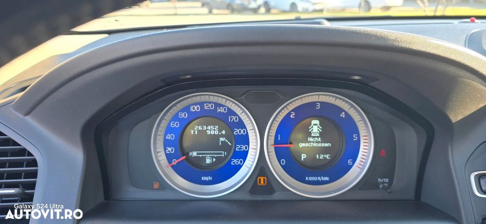 Volvo XC 60 D5 AWD Aut. RDesign - 10