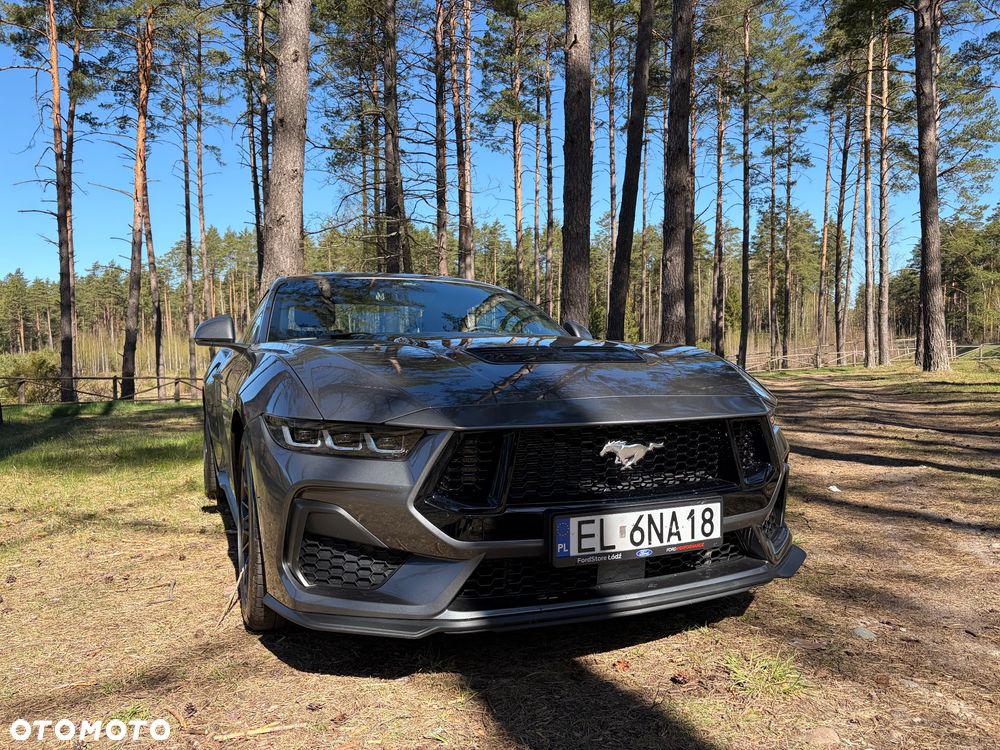 Ford Mustang - 2