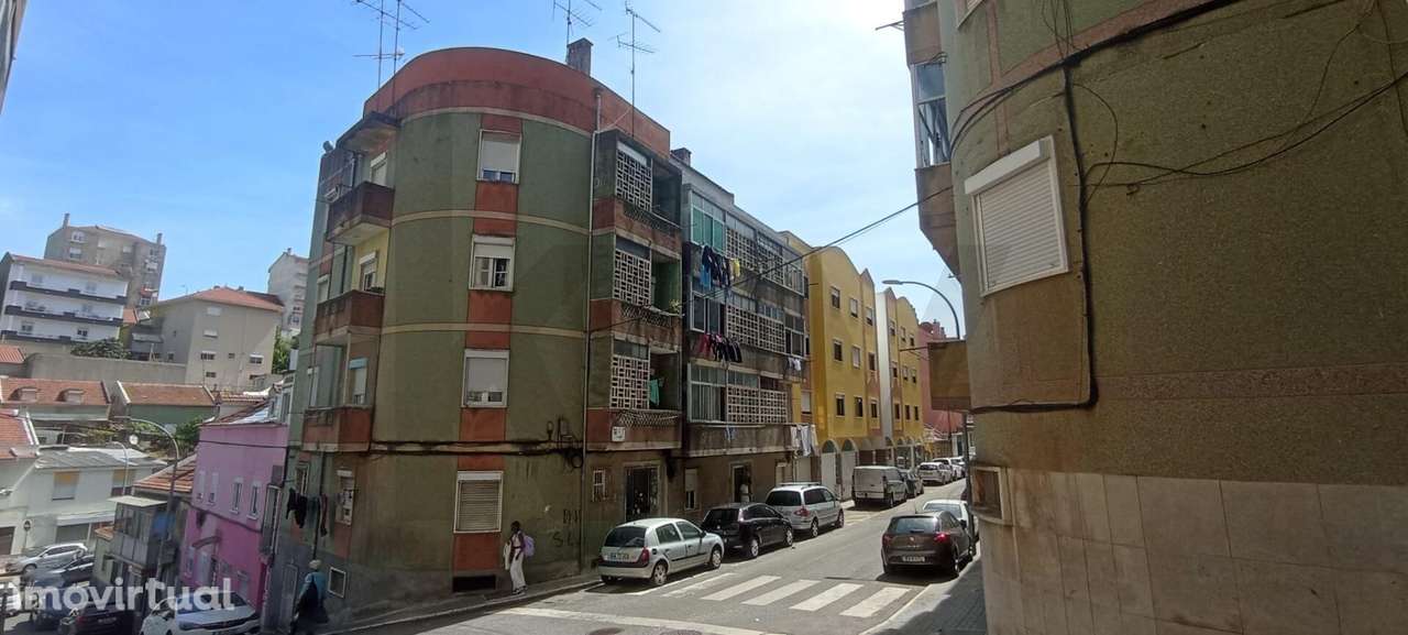 Oportunidade Única: Garagem Box com 16 m2 na Encosta do Sol - Grande imagem: 5/18