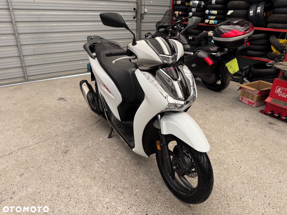 Honda SH - 9