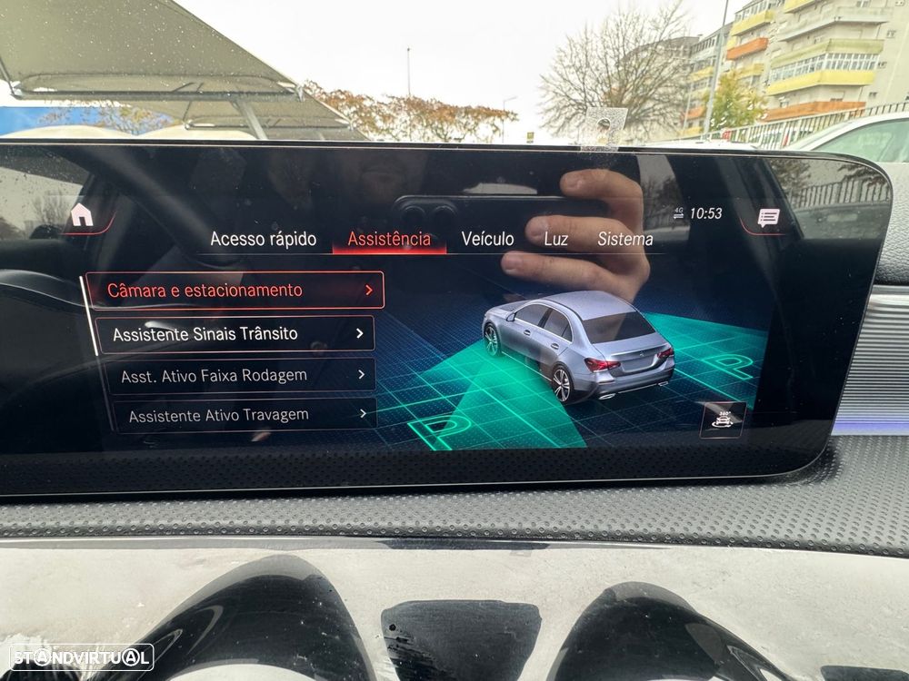 Mercedes-Benz A 250 Limousine e AMG Line - 16