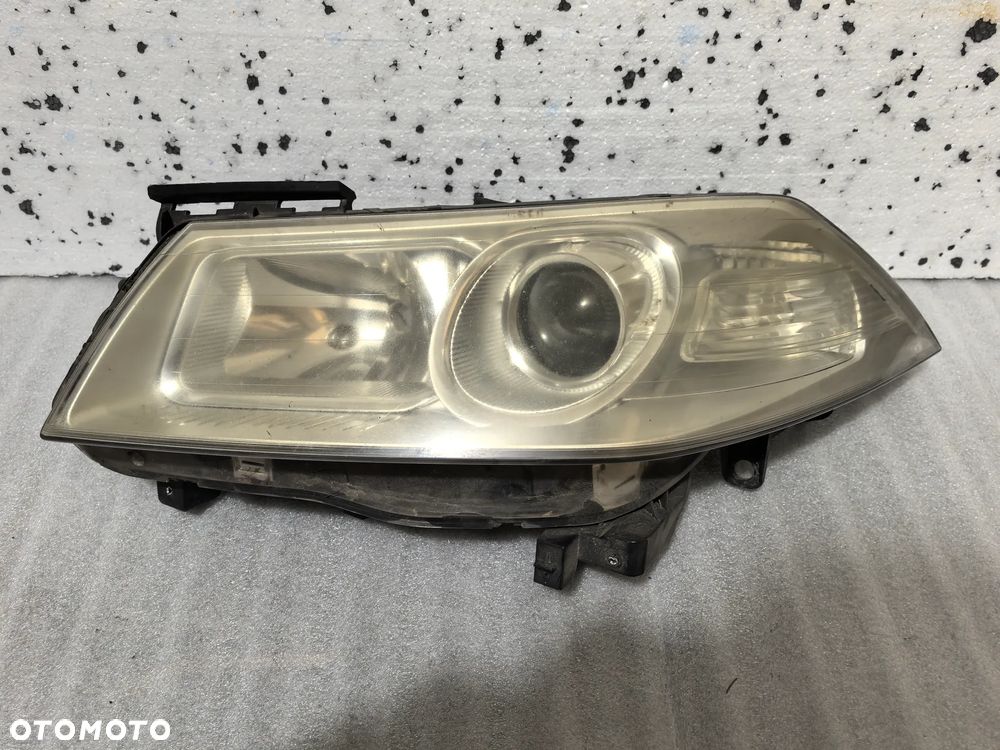 Renault Megane II lift Lampa lewy przód przednia lewa 8200412741C