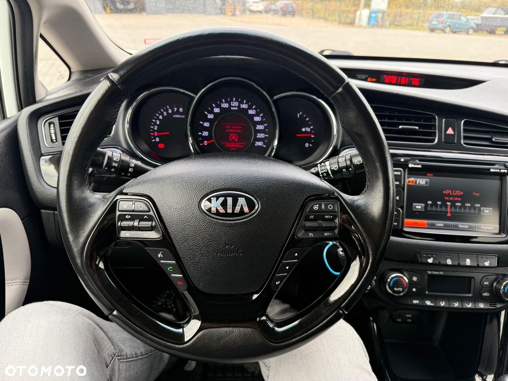 Kia Ceed 1.4 CVVT Dream Team Edition - 18