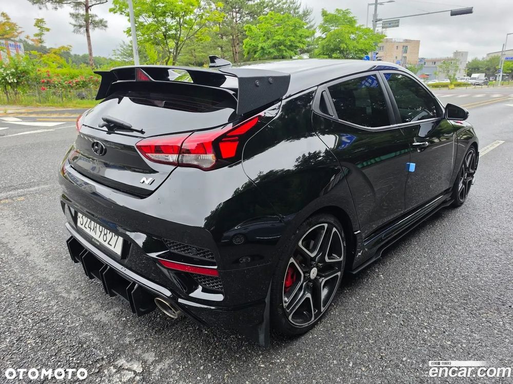 Hyundai Veloster - 6