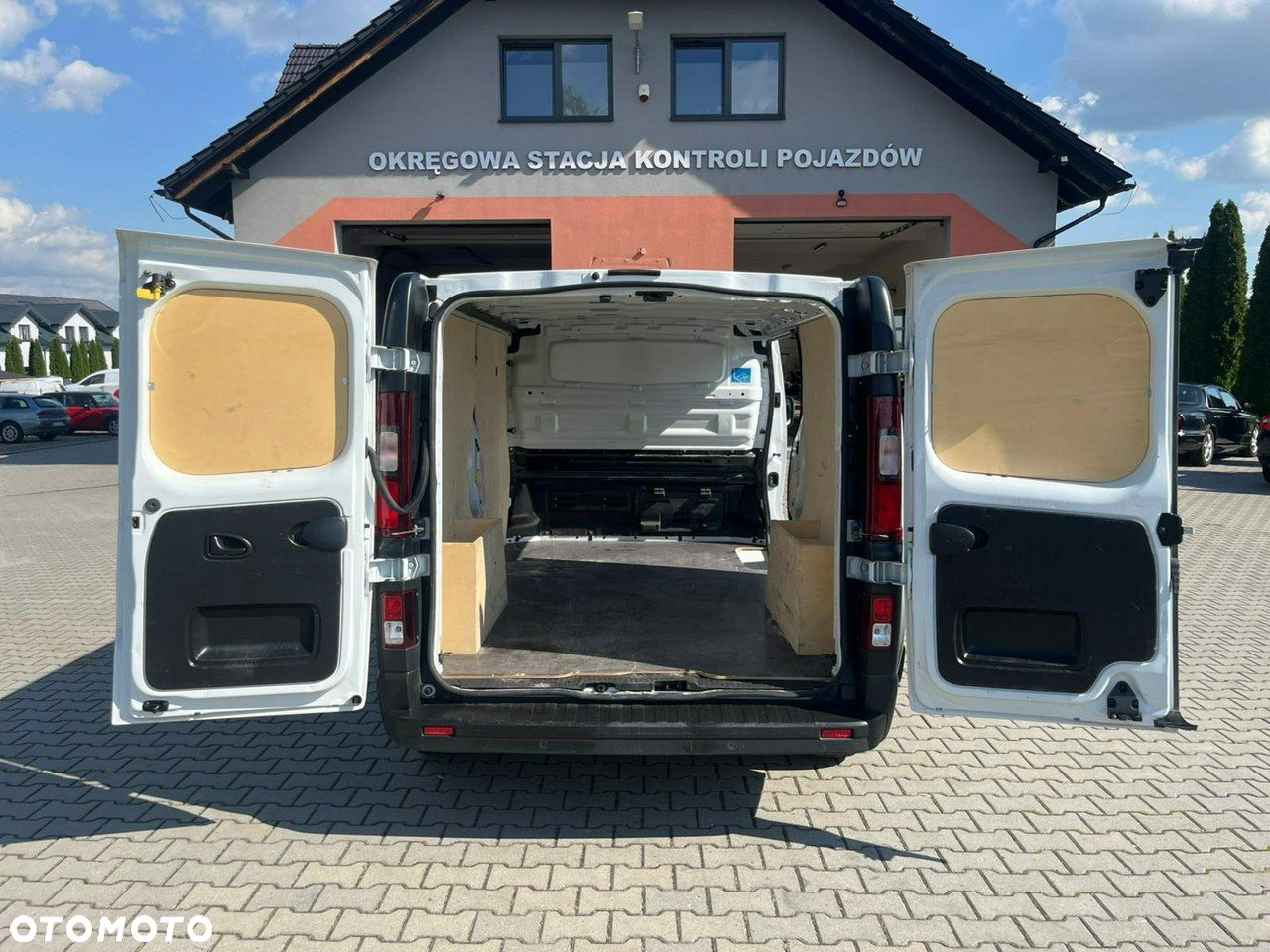Renault Trafic - 10