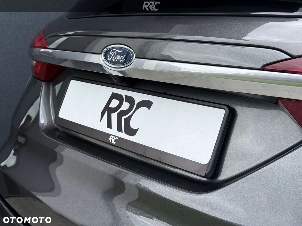 Ford Mondeo - 35