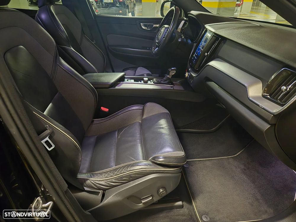 Volvo XC 60 2.0 D4 R-Design Geartronic - 48