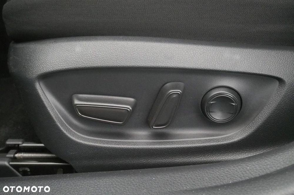 Toyota Camry 2.5 Hybrid Comfort CVT - 27
