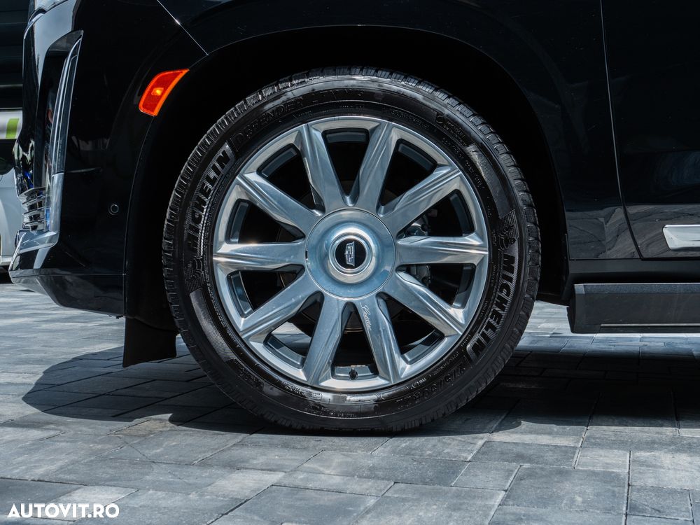 Cadillac Escalade - 21