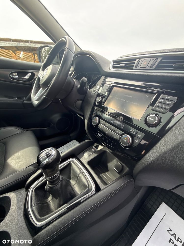 Nissan Qashqai 1.2 DIG-T Tekna - 24