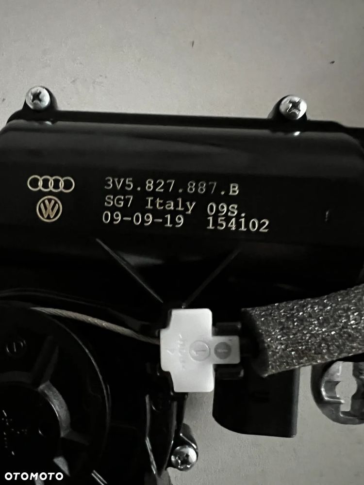 AUDI A5 8W Q7 4M A4 B9 E-TRON ZAMEK DOCIĄG KLAPY BAGAŻNIKA 3V5827887B - 3
