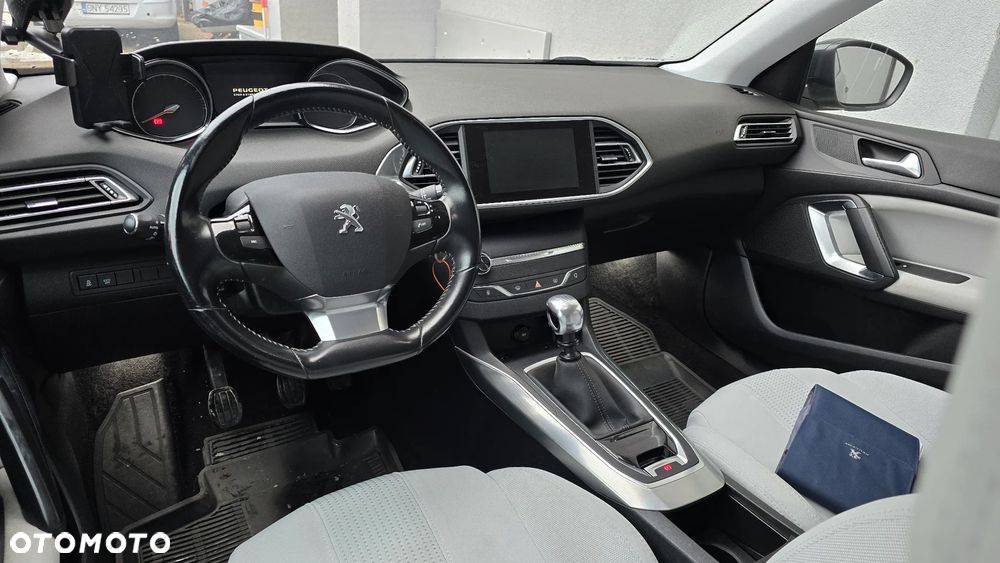 Peugeot 308 130 e-THP Stop & Start Access - 29