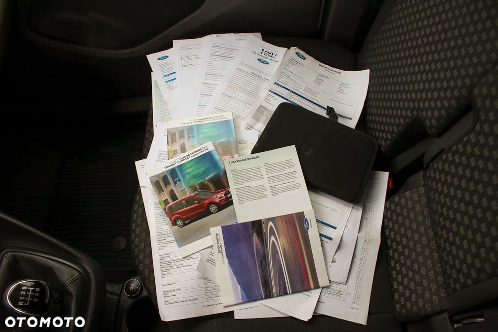 Ford Connect MAX - 40