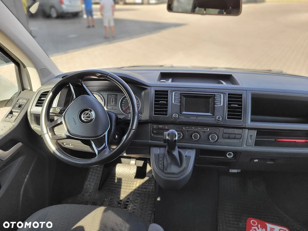 Volkswagen Caravelle 2.0 TDI L2 Comfortline DSG - 24