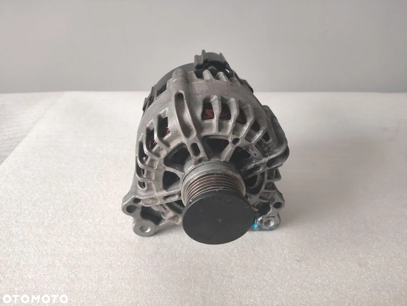 Alternator AUDI 2.0 TDI 04L903027 - 4