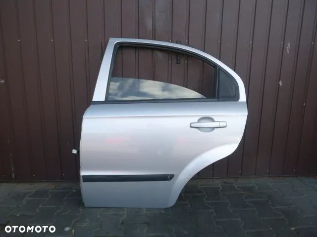 DRZWI LEWY TYŁ LEWE TYLNE CHEVROLET AVEO II T250 KOMPLETNE 05-