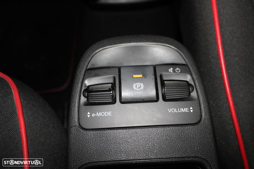 Fiat 500e 42kWh Red - 22