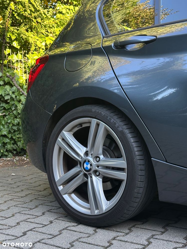 BMW Seria 1 116i - 5