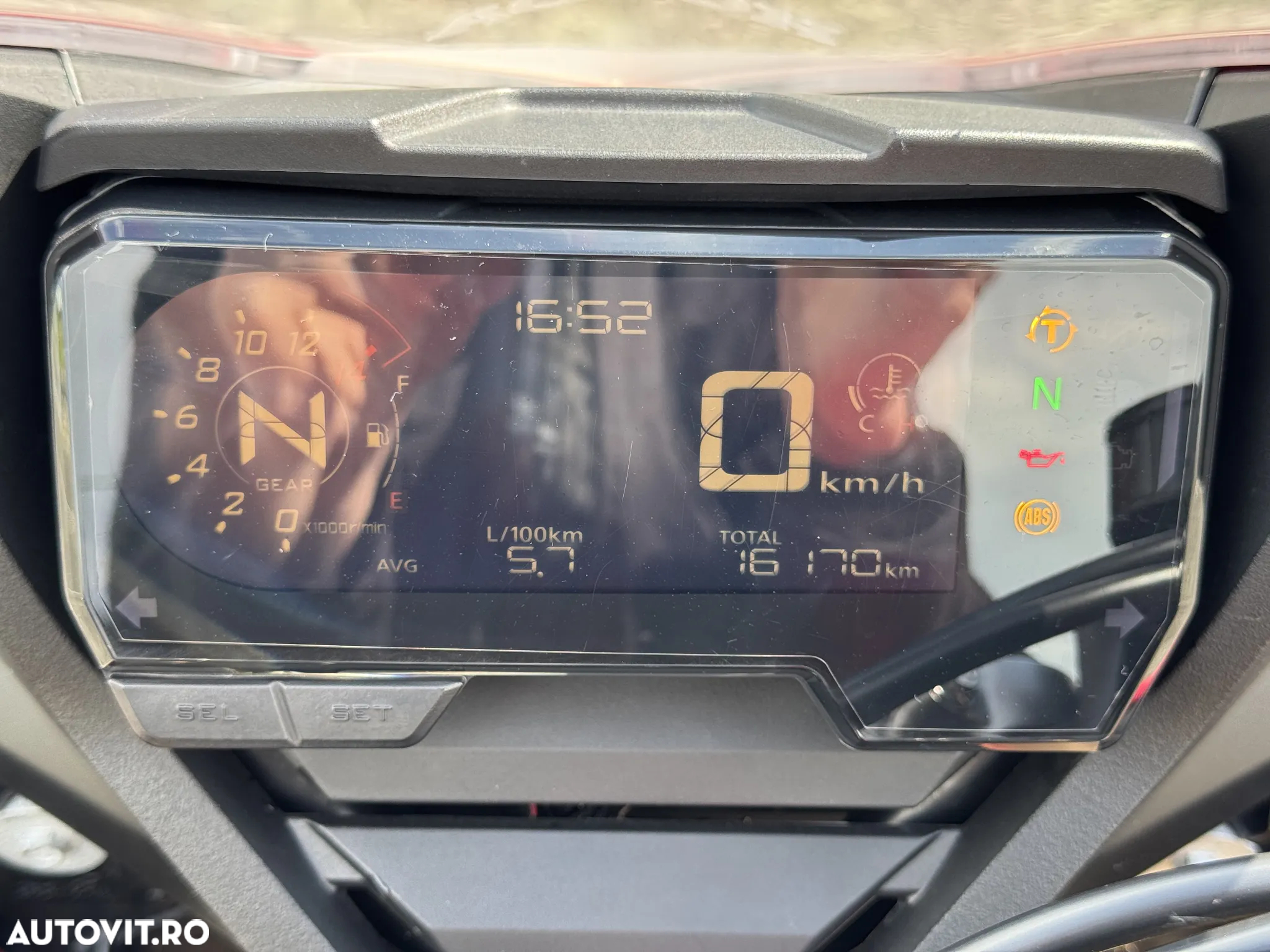 Honda CBR 650R - 18