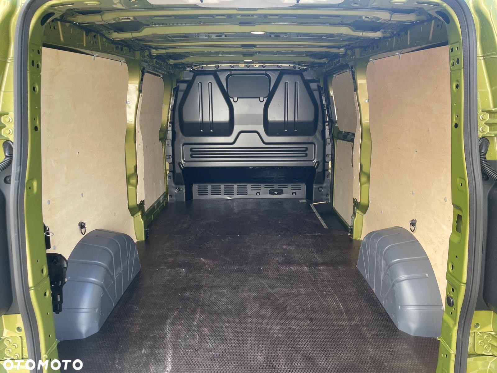 Volkswagen Transporter T7 - 8