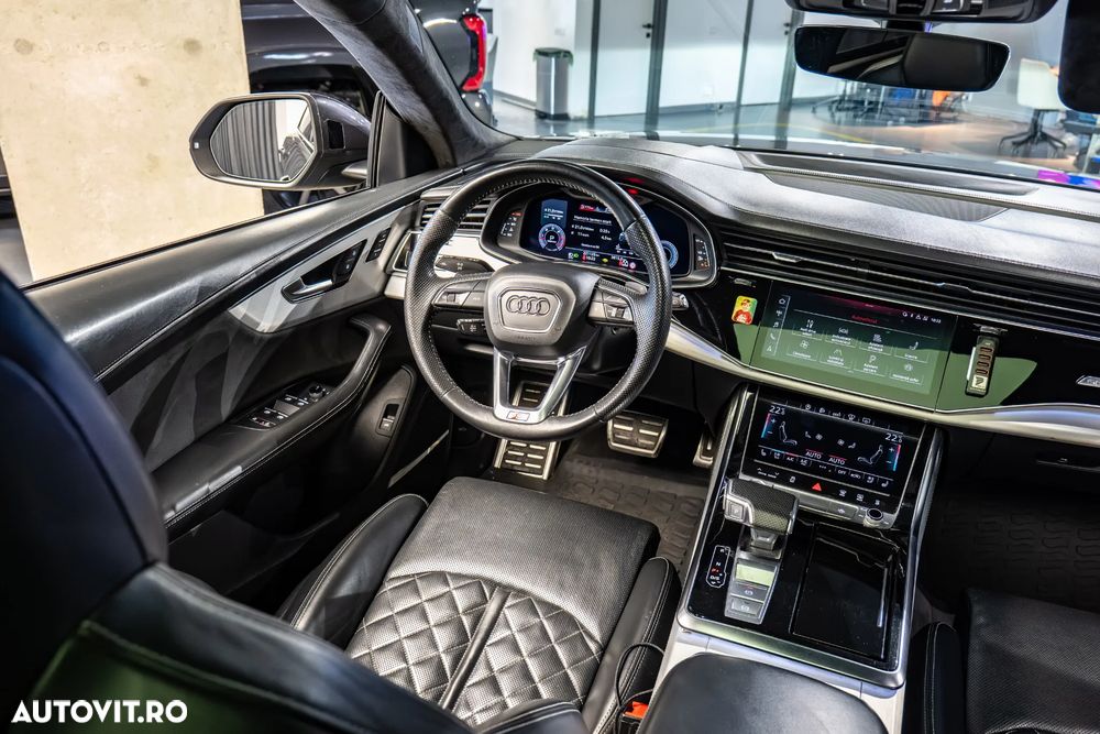 Audi Q8 - 12