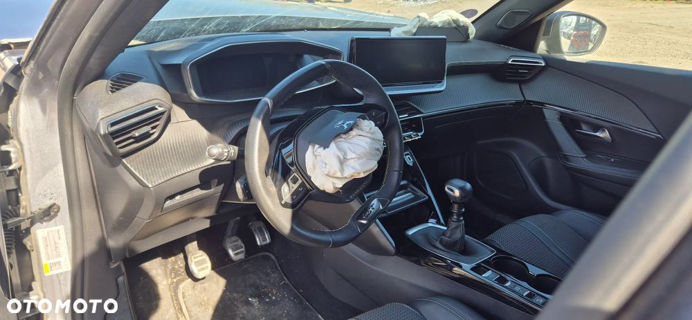 Peugeot 2008 1.2 PureTech GT Line S&S - 20