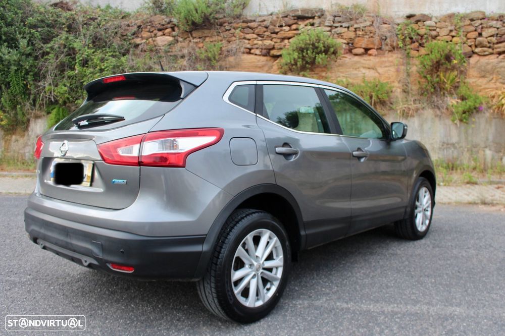 Nissan Qashqai 1.5 dCi Visia - 4