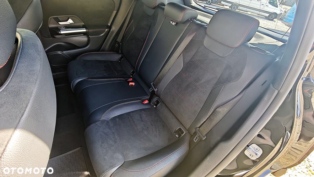 Mercedes-Benz GLA 200 d 8G-DCT AMG Line - 21