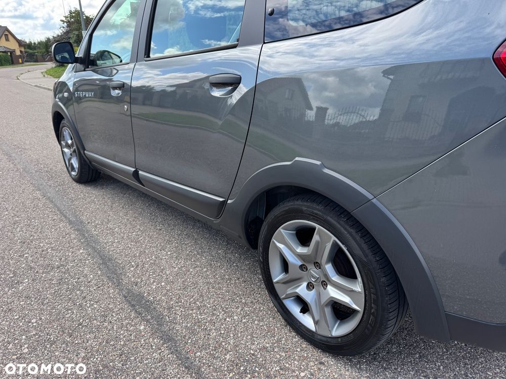 Dacia Lodgy dCi 110 Stepway Celebration - 14