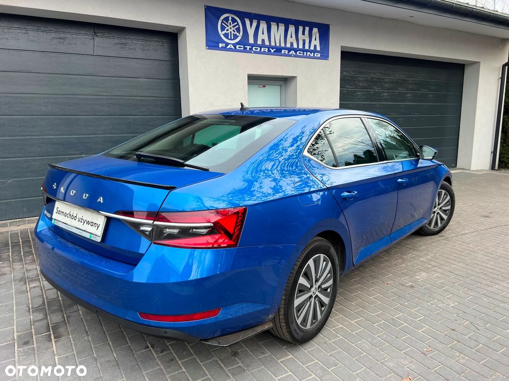 Skoda Superb 2.0 TDI SCR Style DSG - 10